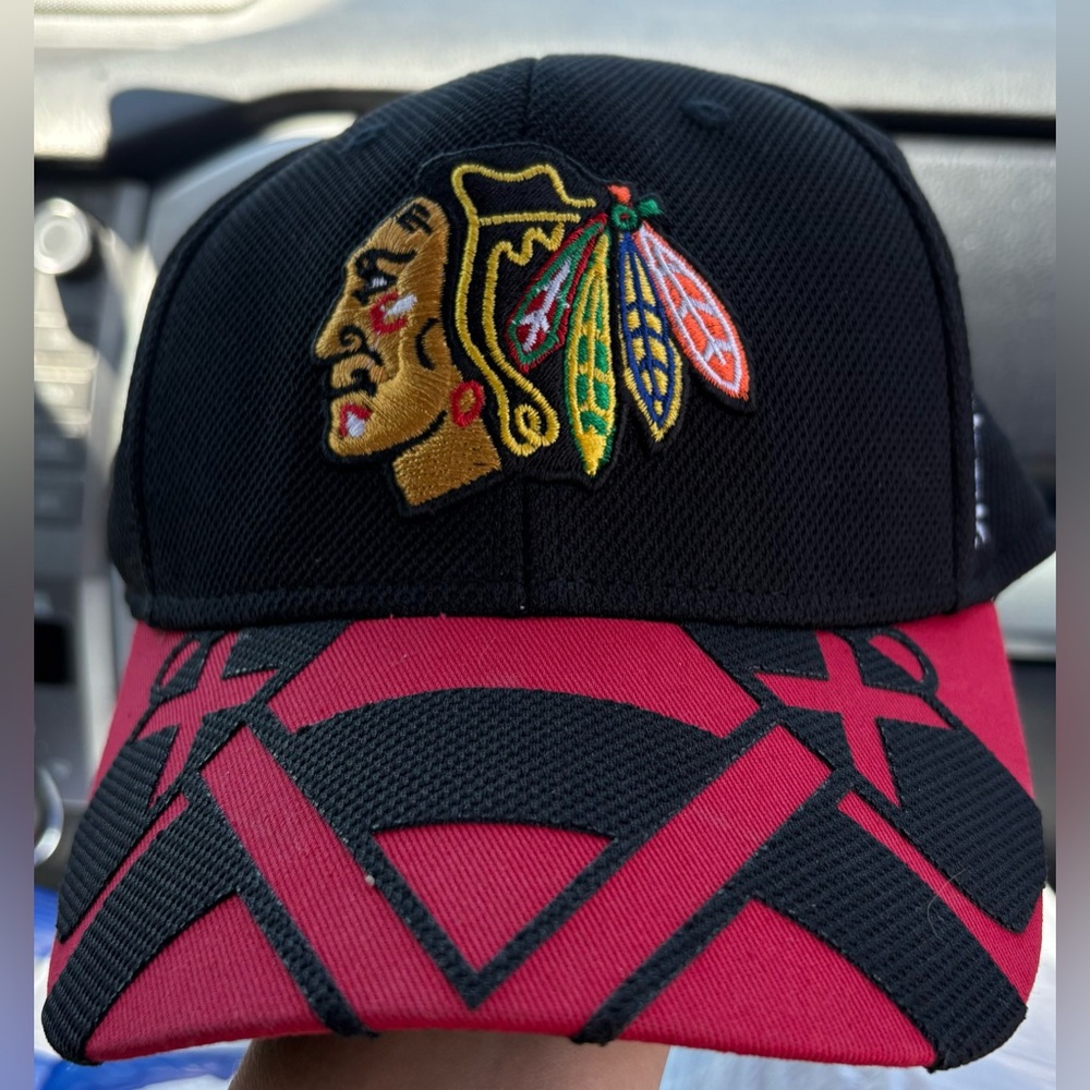 Reebok Chicago Blackhawks 2015 Stanley Cup Final Hat S/M Fitted‎ Center Ice NHL